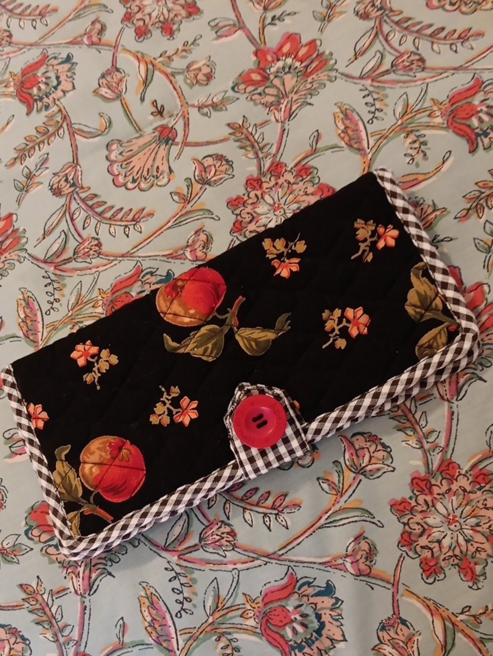 NWT April Cornell Black Quilted Organizer Fabric Passport  Wallet.Floral.Country